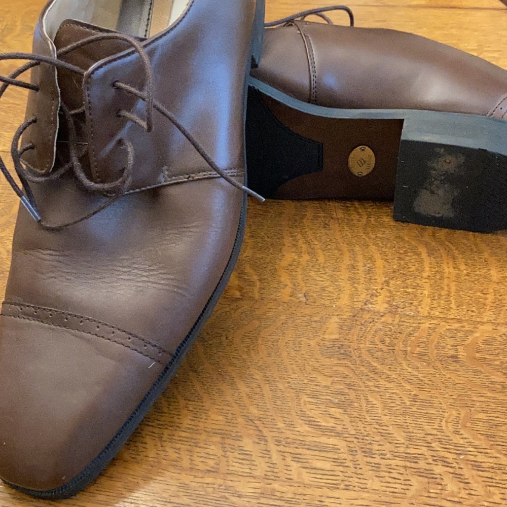 Joseph Abboud brown leather oxfords